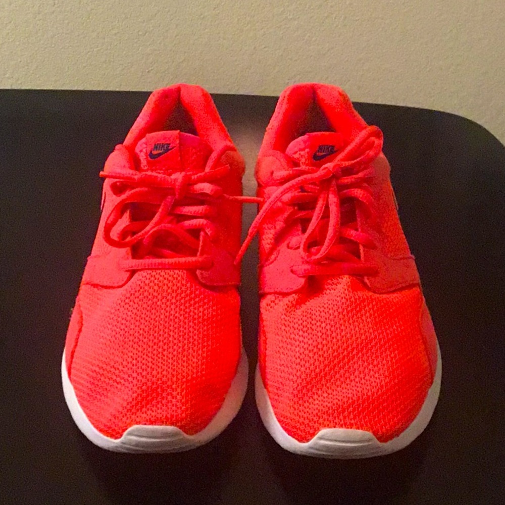 NIKE, (watermelon)women’s casual Sneakers 💕 - Picture 2 of 5